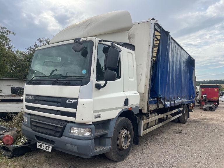 DAF CF220 SLEEPER CAB 18 TON, MANUAL GEARBOX, SPRING SUSPENSTION