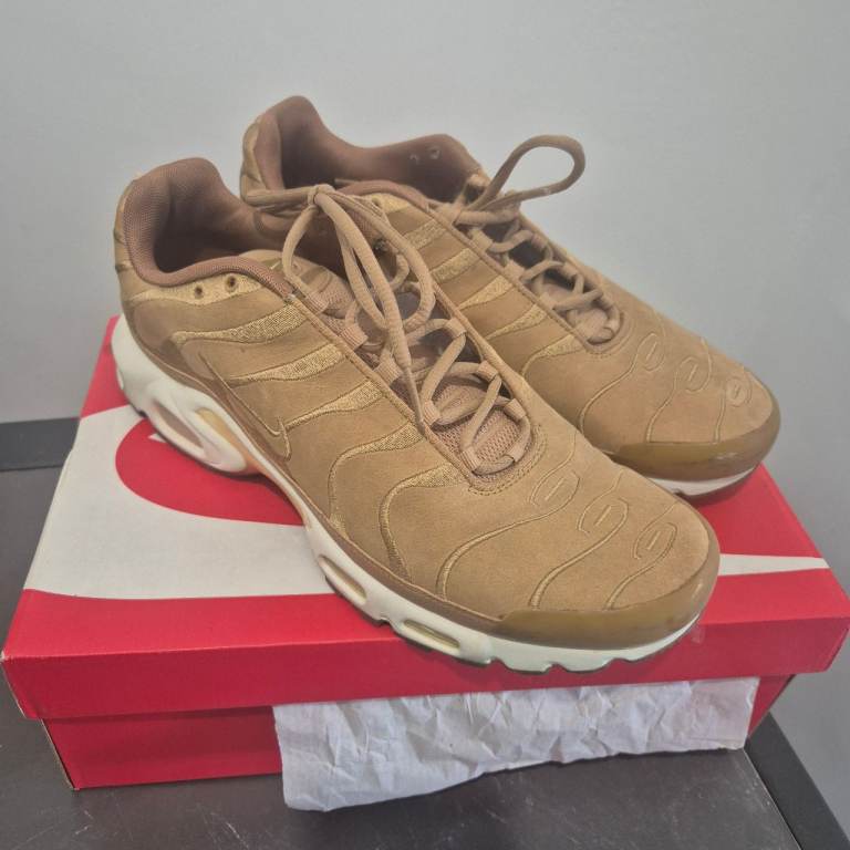 Nike Air Max Plus, TN, Flax Sneakers (Size 12)