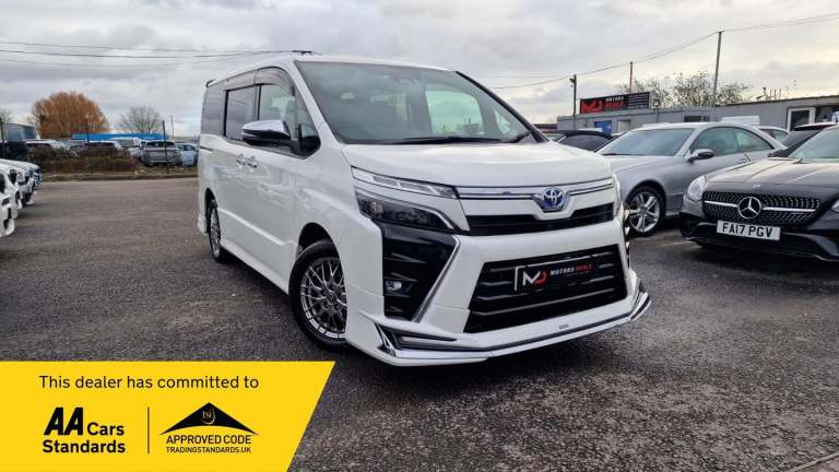  Toyota Voxy 1.8 Petrol/Hybrid 7 Seat 5dr Petrol/Electric Hybrid Automatic