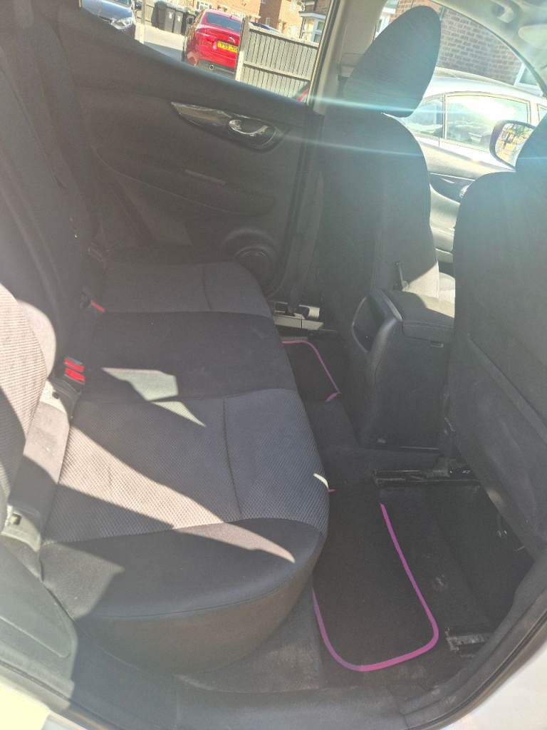 Nissan, QASHQAI, Hatchback, 2015, Manual, 1197 (cc), 5 doors