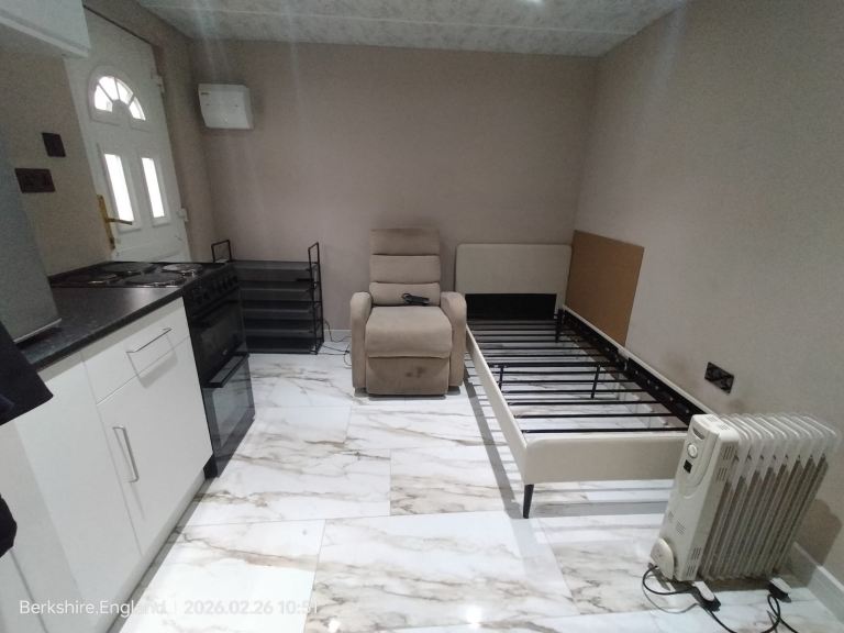 New Studio Flat for rent