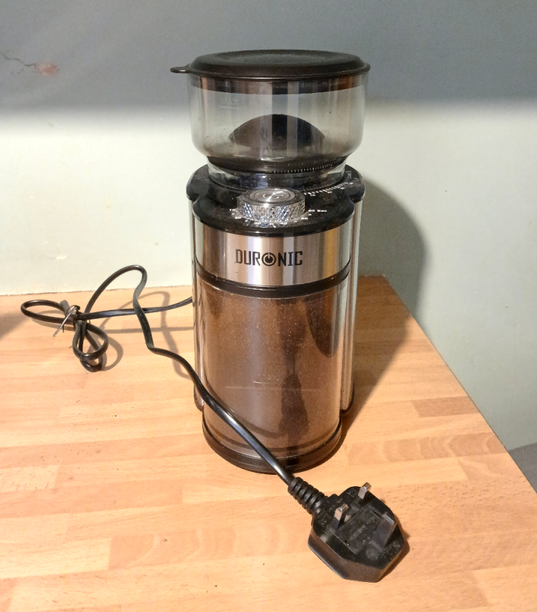 Electric coffee bean grinder / burr grinder