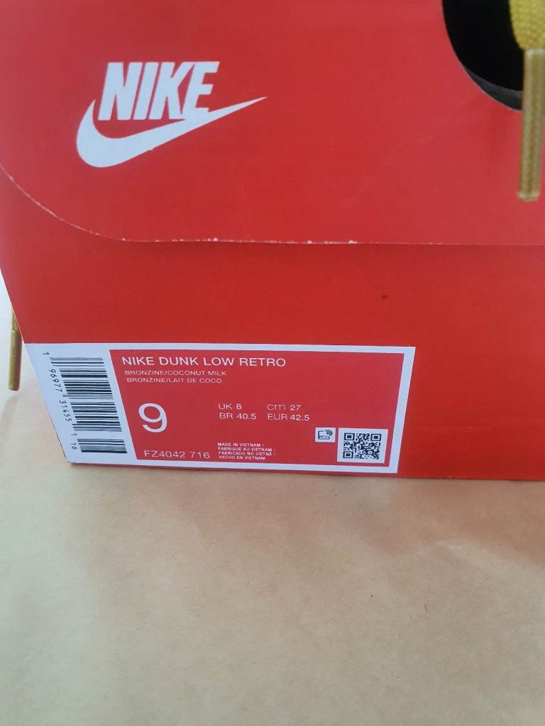 Nike Dunk Low Retro Trainers - Size 8 (UK)