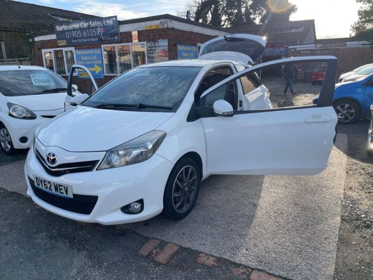 2012 62 TOYOTA YARIS 1.33 DUAL VVT-I TREND HATCHBACK 3DR PETROL MANUAL EURO 5 (1