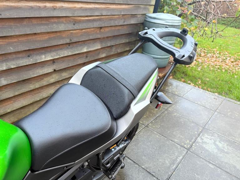 2019 / 69 Kawasaki Z650ABS £4500 Green 3291 miles. 