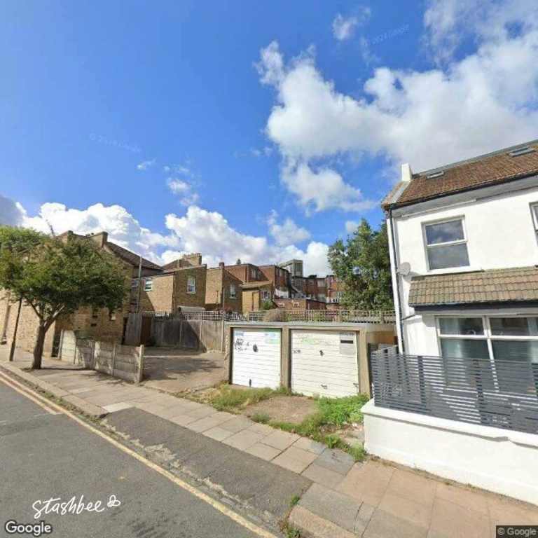 Garage to rent in Ipswich (IP3) | Stashbee