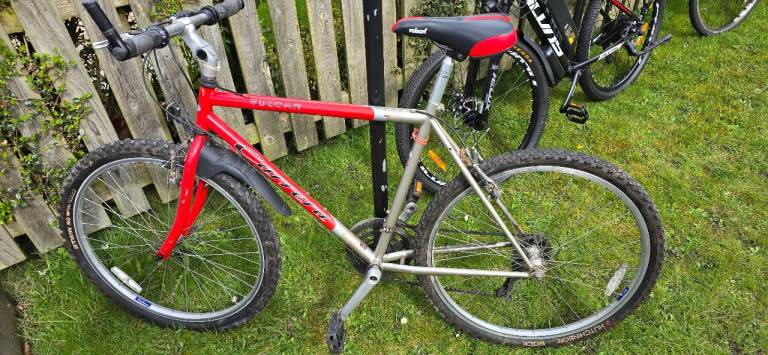 Carrera Vulcan 26" mountian bike