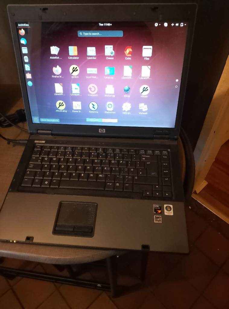 Hp wireless laptop dvd player and charger 