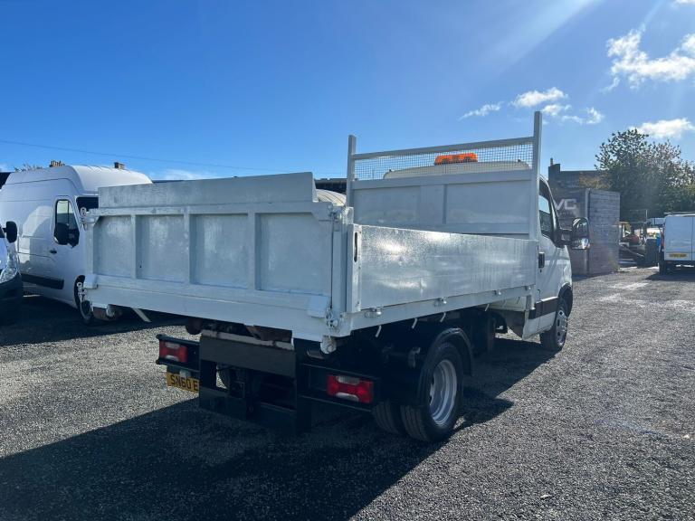 2011 Iveco Daily HOOKLOADER TIPPER NA Diesel Manual