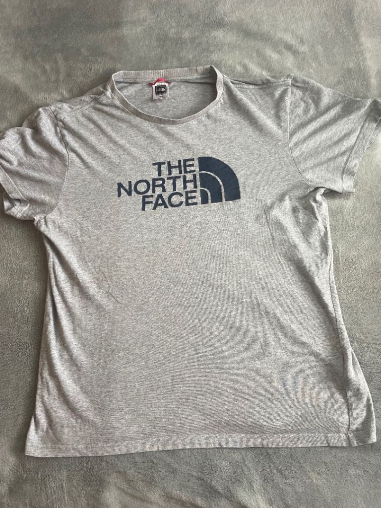 The North Face Grey T-Shirt Navy Logo/Print – Casual Outdoor Streetwear