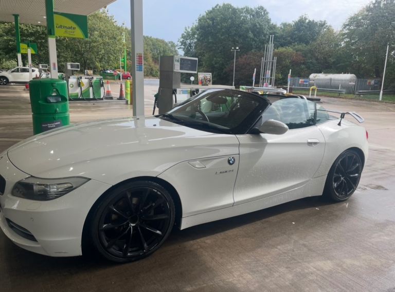 BMW, Z4, Convertible, 2011, Manual, 2497 (cc), 2 doors