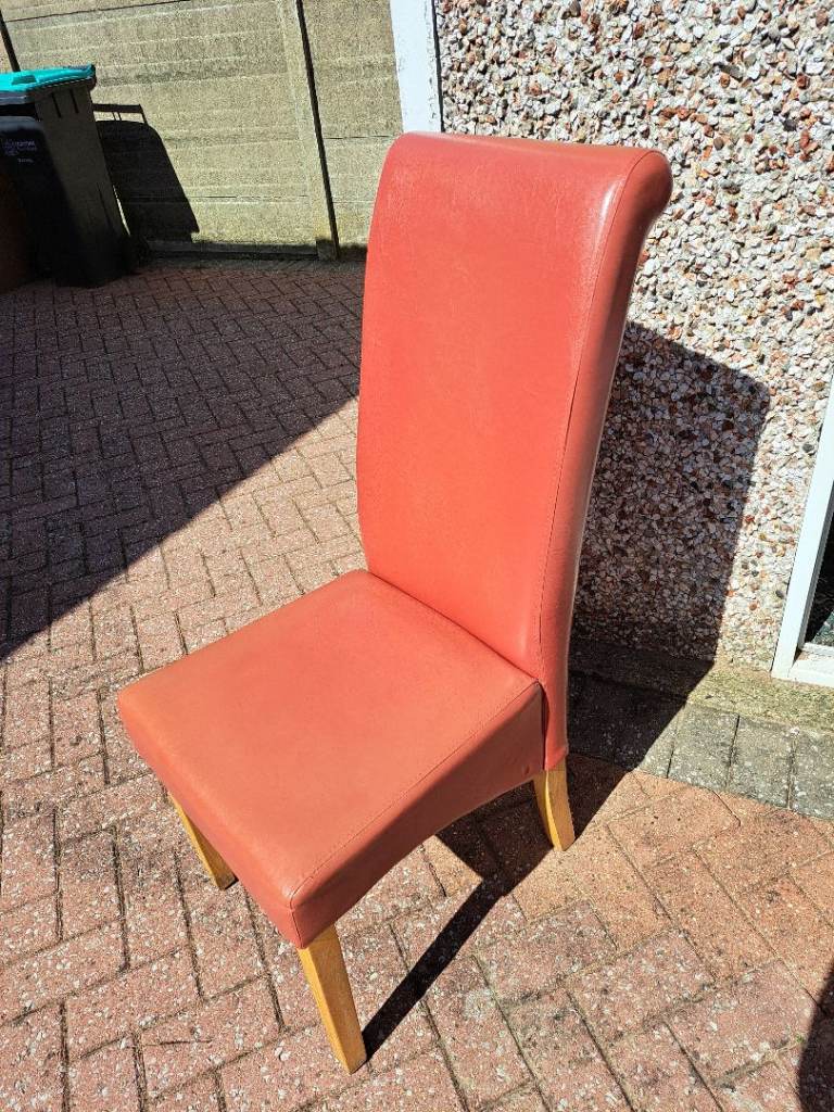 Dining chair