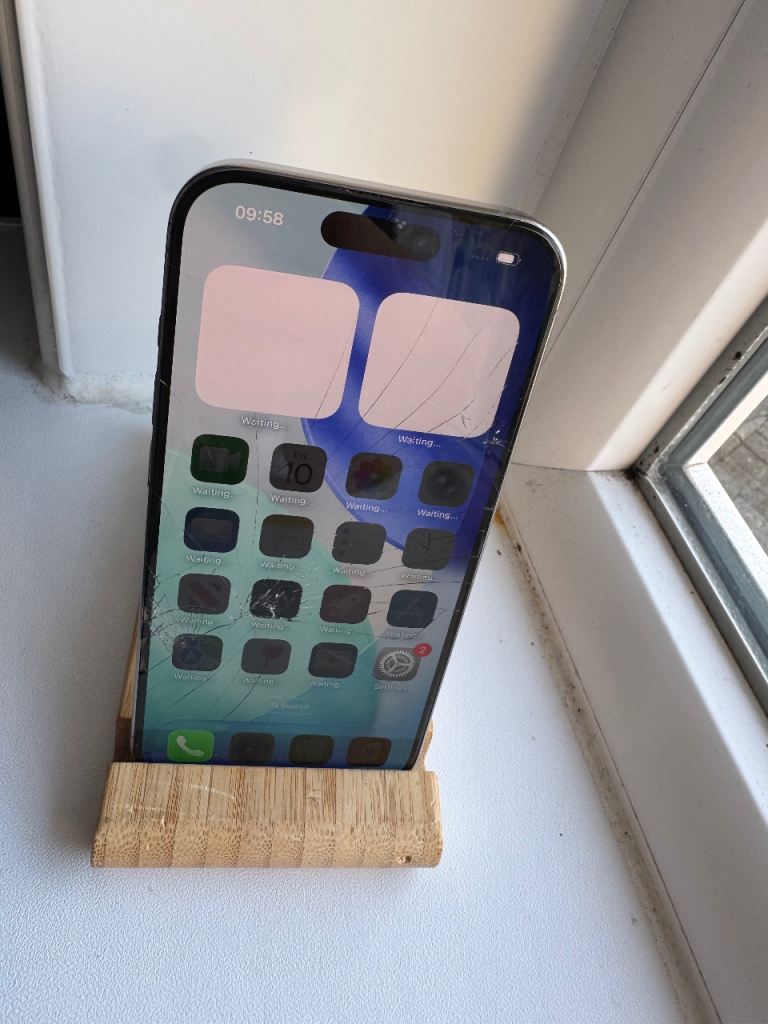 iPhone 15 Pro 128GB - Unlocked