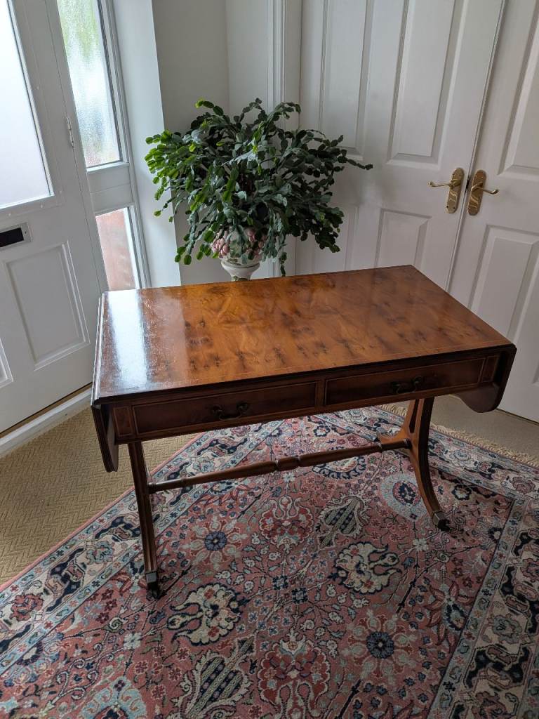M♦Sale東名 Bevan Funnell Reproduxテーブル BEVAN FUNNELL REPRODUX YEW EXTENDING COFFEE TABLE DELIVERY