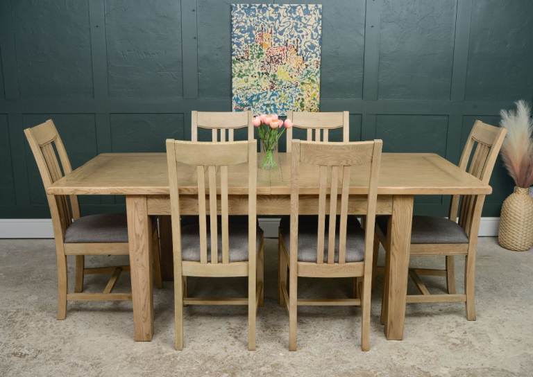 Light Oak Extending Dining Table & 6 Chairs
