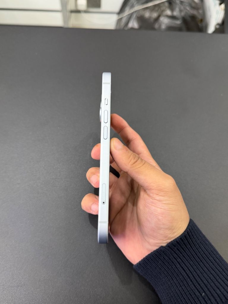 Apple iPhone 15 128GB Blue (Unlocked) in Immaculate Condition 86% BH