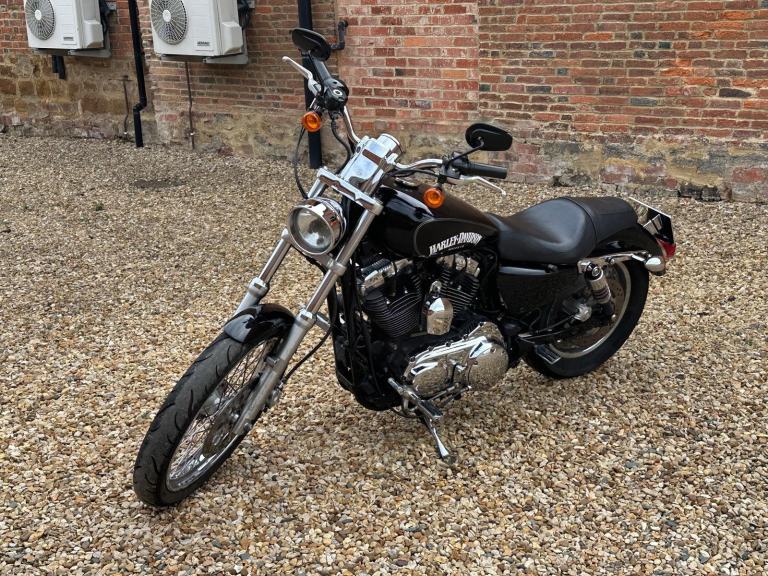 2007 Harley-Davidson Sportster XL 1200 C Custom Sport. 