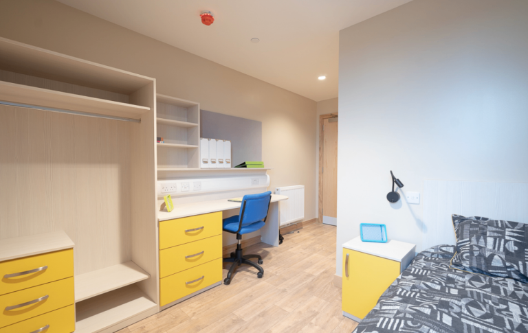 Standard en-suite room available at Pentland House