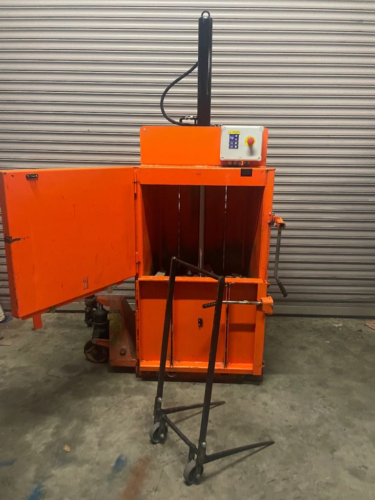 Cardboard/Plastic Baler 