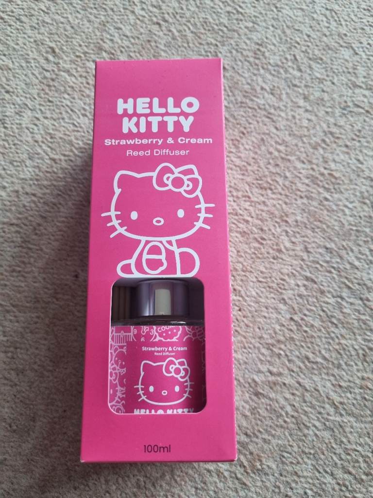Hello Kitty Strawberry & Cream Reed Diffuser - New