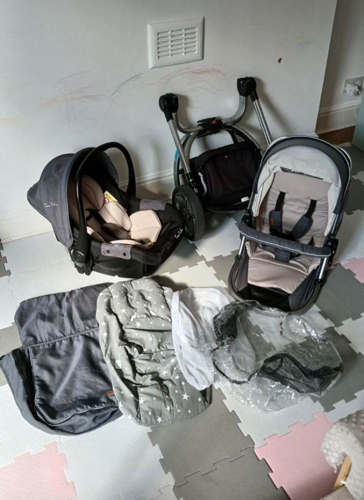 Pierre Cardin Twist 3-in-1 Baby Travel System / Pram & Car Seat Bundle – Clean & Sturdy