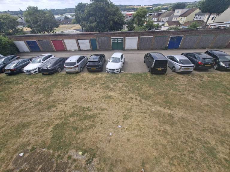 2 bed flat in Dunstable 