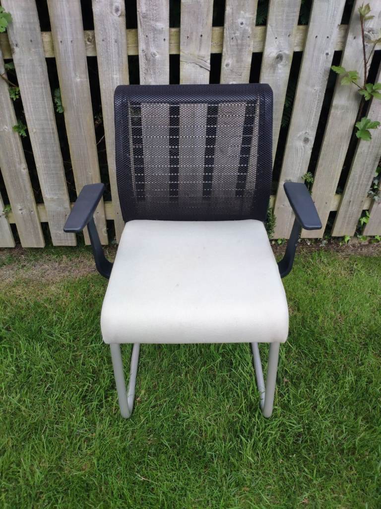 Steelcase Sarb Ligne Visit Office Chair