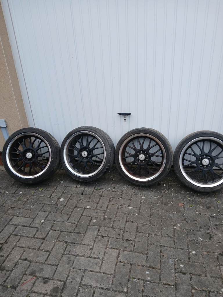 Alloy wheels 