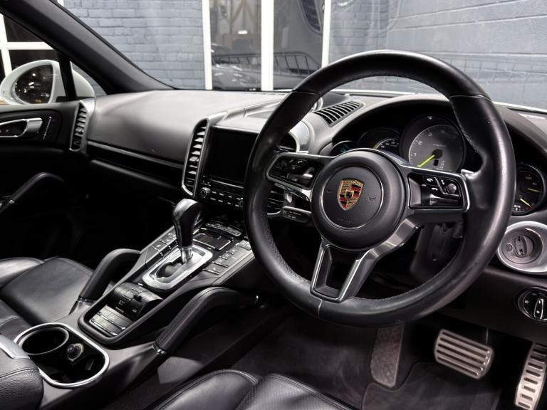 PORSCHE CAYENNE 3.0 V6 E-Hybrid S Platinum Edition 2017
