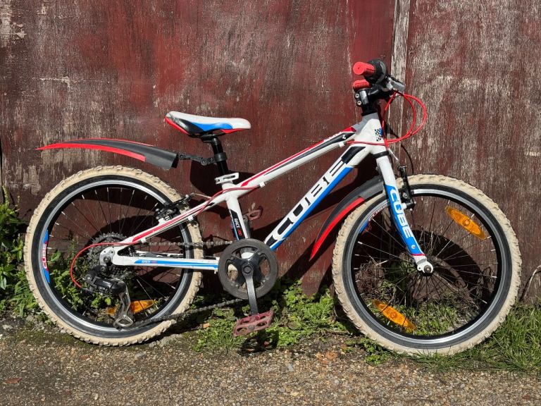 Cube 200 Kids Boys or Girls Mountain Bike 20 inch wheels