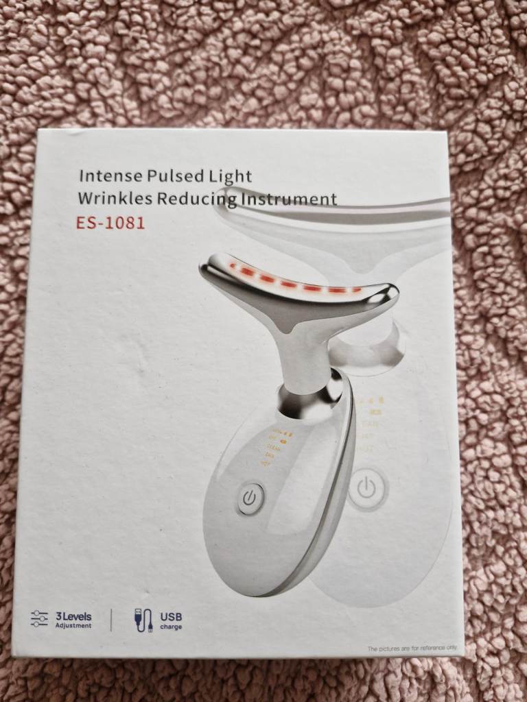 Intense pulsed light