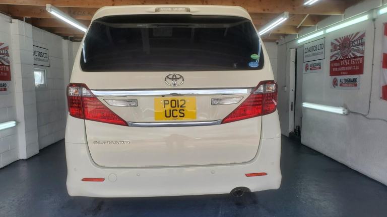 Toyota Alphard 2.4 petrol auto 7 seats sunroofs fresh japanese import 2012