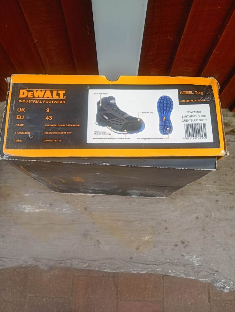 DeWalt steel toe cap boots size 9 