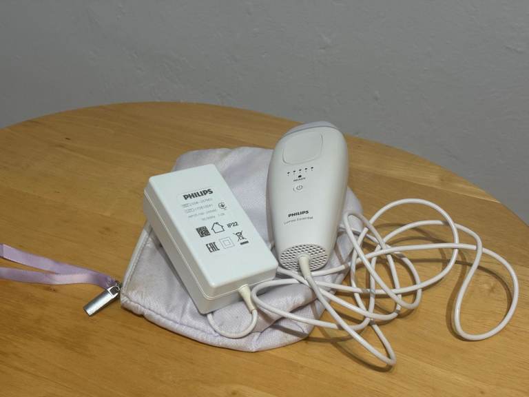 Philips Lumea Essential ILP hair removal