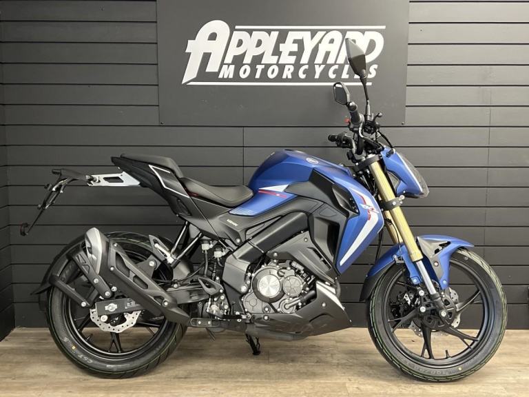 Keeway RKF 125cc Super Sport Naked Motorcycle Stylish Commuter Street Fighter