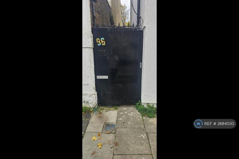 1 bedroom flat in Beulah Road, Thornton Heath, CR7 (1 bed) (#2684030)