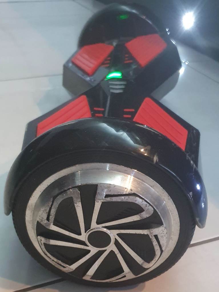 Blueyooth Hoverboard – Black and Red, Good Condition