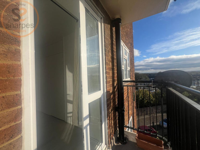 1 bedroom flat in Fitch Court, Laburnum Road, Mitcham, Surrey