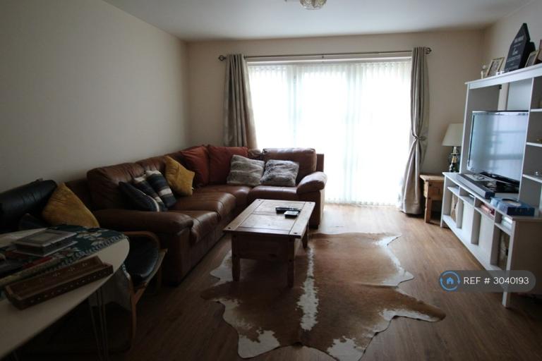 2 bedroom flat in Blenheim Court, Leicester, LE1 (2 bed) (#3040193)