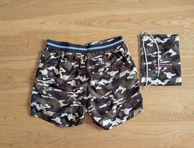 👕 HUGE MEN’S CLOTHING BUNDLE – 6 Jumpers, 12 T-Shirts, 2 Shorts & 2 Shirts