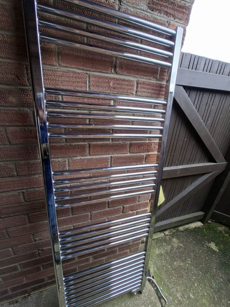 2 towel rails 