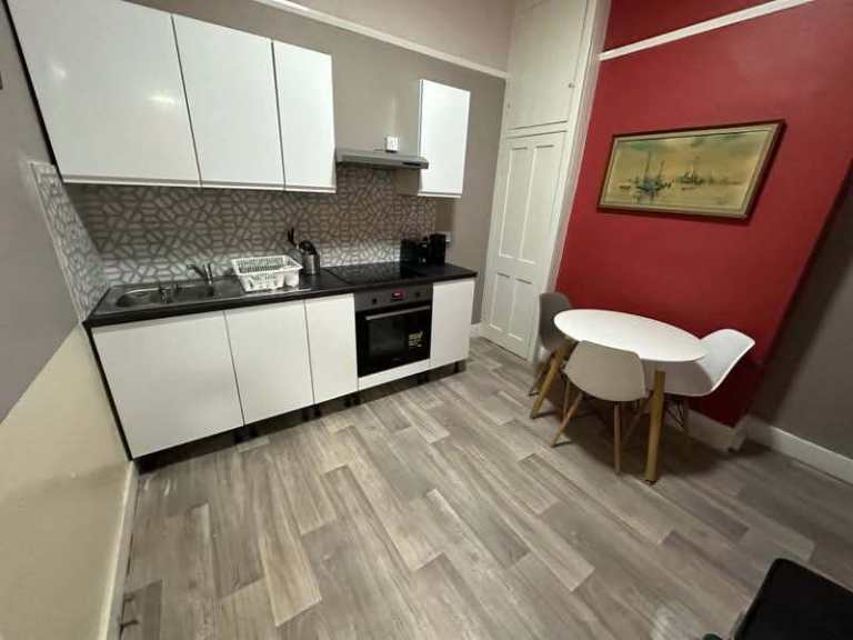 Double room in cheap price with 50£ discount 