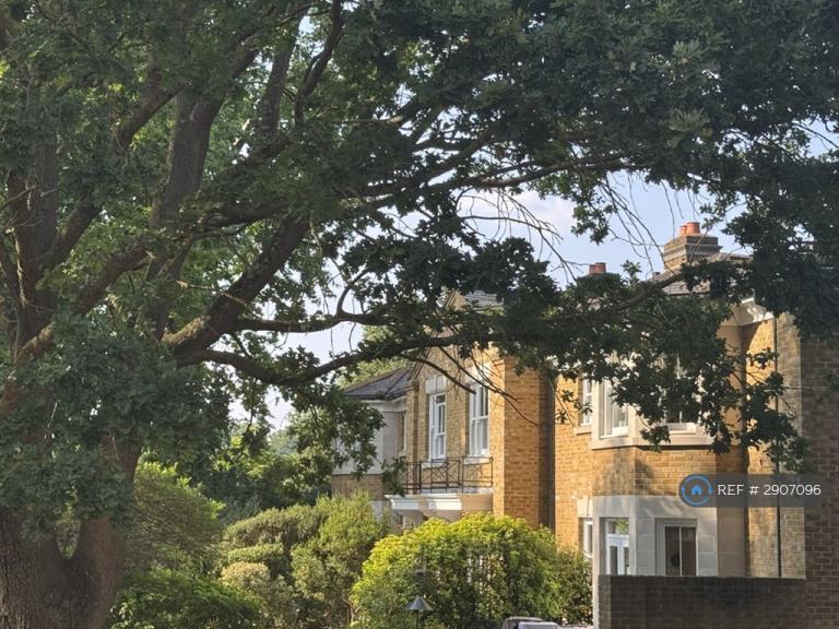 2 bedroom flat in Belmont Hill, London, SE13 (2 bed) (#2907096)