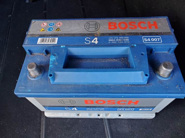 CAR BATTERY  BOSCH 