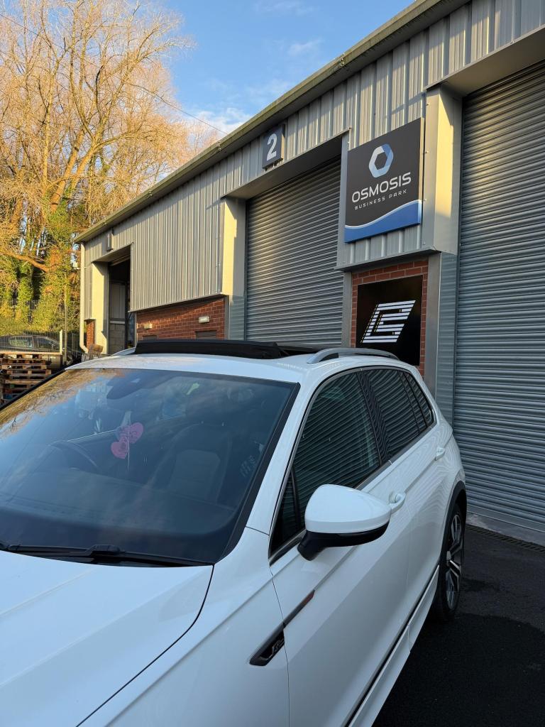 2018 Volkswagen Tiguan 2.0 TDi 190 4Motion R-Line 5dr DSG ESTATE DIESEL Automatic