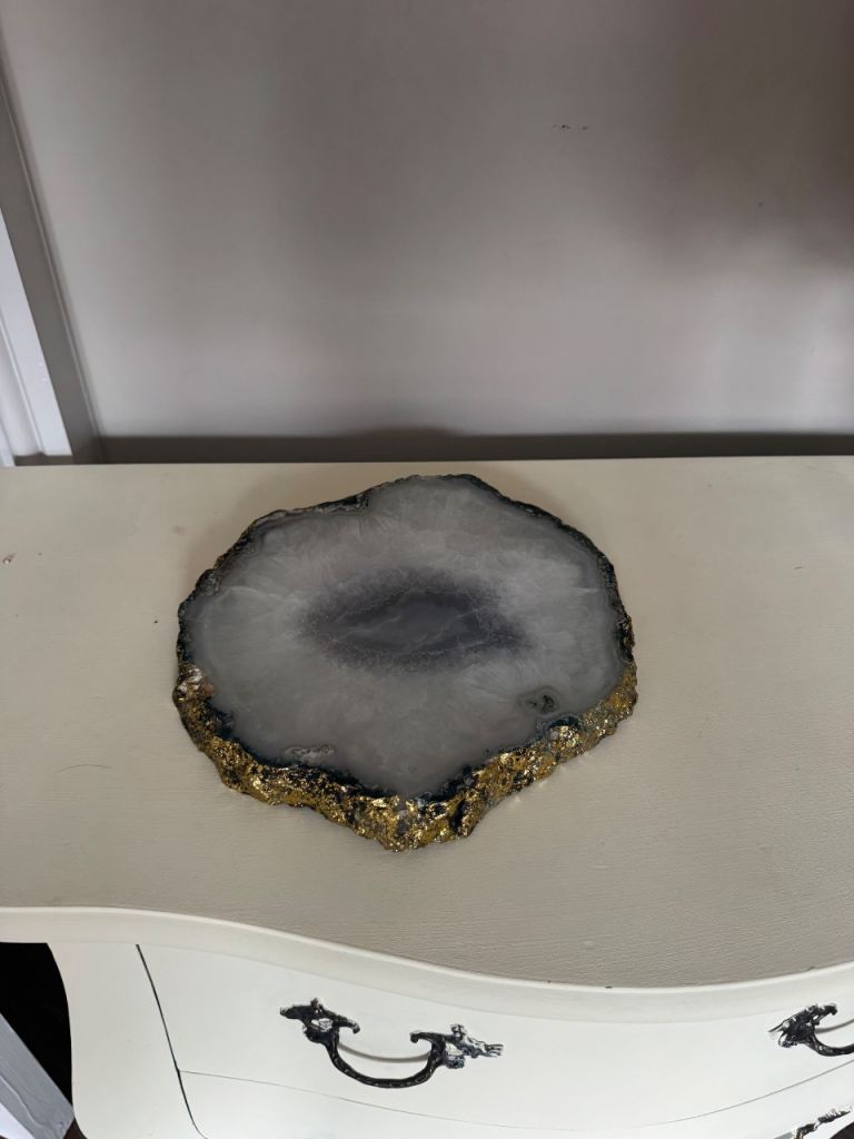 Beautiful Agate display tray/Decorative Slice – White & Gold