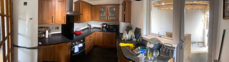 Full kitchen