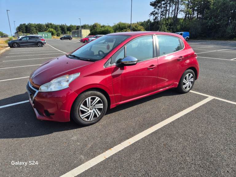 Peugeot, 208, Hatchback, 2012, Manual, 1199 (cc), 5 doors