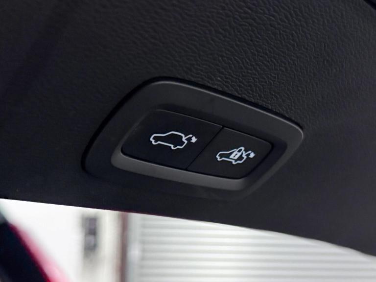 2023 Volvo XC40 Plus P8 AWD (408 hp) ESTATE Electric Automatic