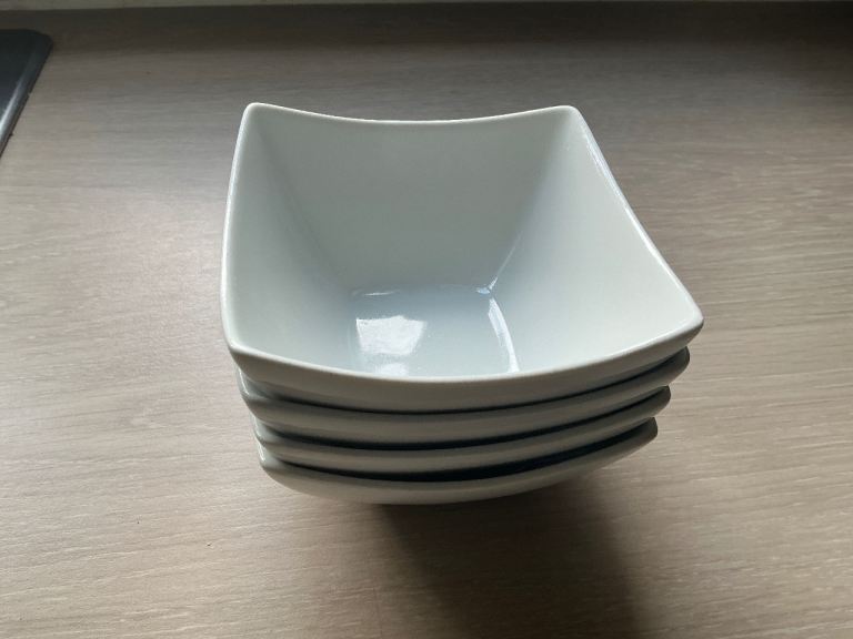 Set of 4 White Square Bowls – Good Condition
